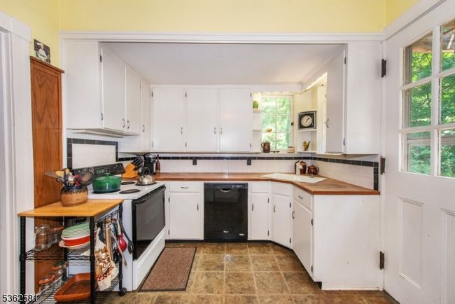 78 Broad St, House other with 2 bedrooms, 1 bathrooms and null parking in Flemington NJ | Image 19
