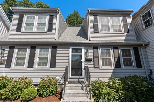 284-284 Linden St, Wellesley, MA, 02482-5942 | Card Image