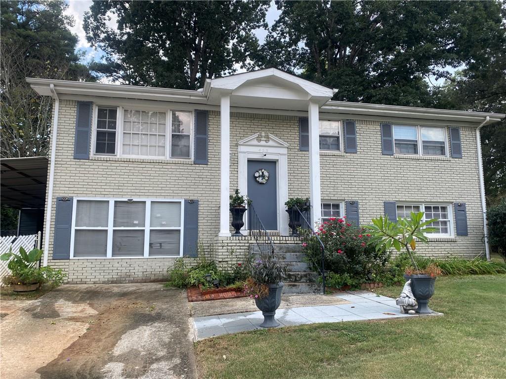 Canterbury Cir, Forest Park, GA 30297