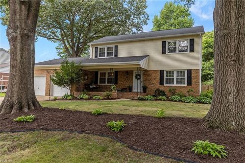 717 Queen Elizabeth Dr, Virginia Beach, VA, 23452-3813 | Card Image