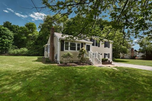 14 Centerville Dr, Salem, NH, 03079-2605 | Card Image