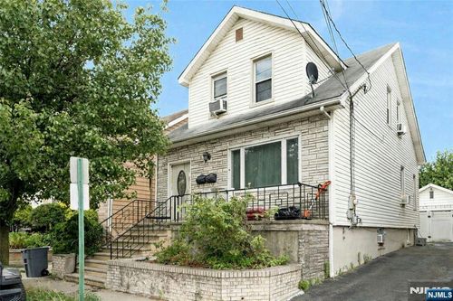 432 9th St, Fairview, NJ, 07022-1113 | Card Image