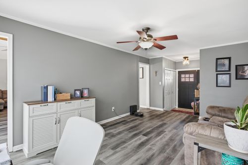 41942 Kentvale Dr, Clinton Twp, MI, 48038-1981 | Card Image