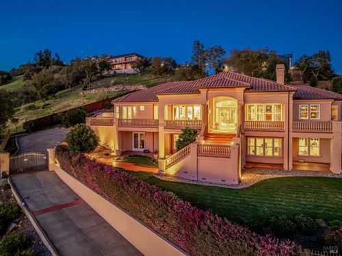 3729 Skyfarm Dr, Santa Rosa, CA, 95403-0993 | Card Image
