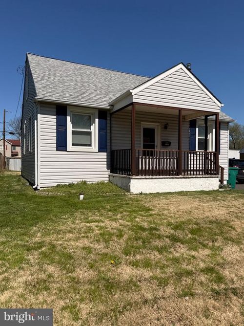 808 Old Orchard Ln, BRISTOL, PA, 19007-6412 | Card Image