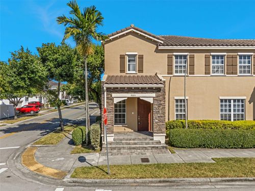 9205 Sw 170th Pl, Miami, FL, 33196-2957 | Card Image