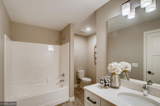 Photos are of similar property at Gateway Green Cottages. | Image 24