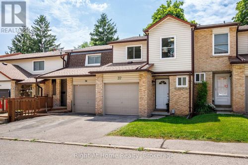 37-1330 Trowbridge Dr, Oshawa, ON, L1G7L1 | Card Image