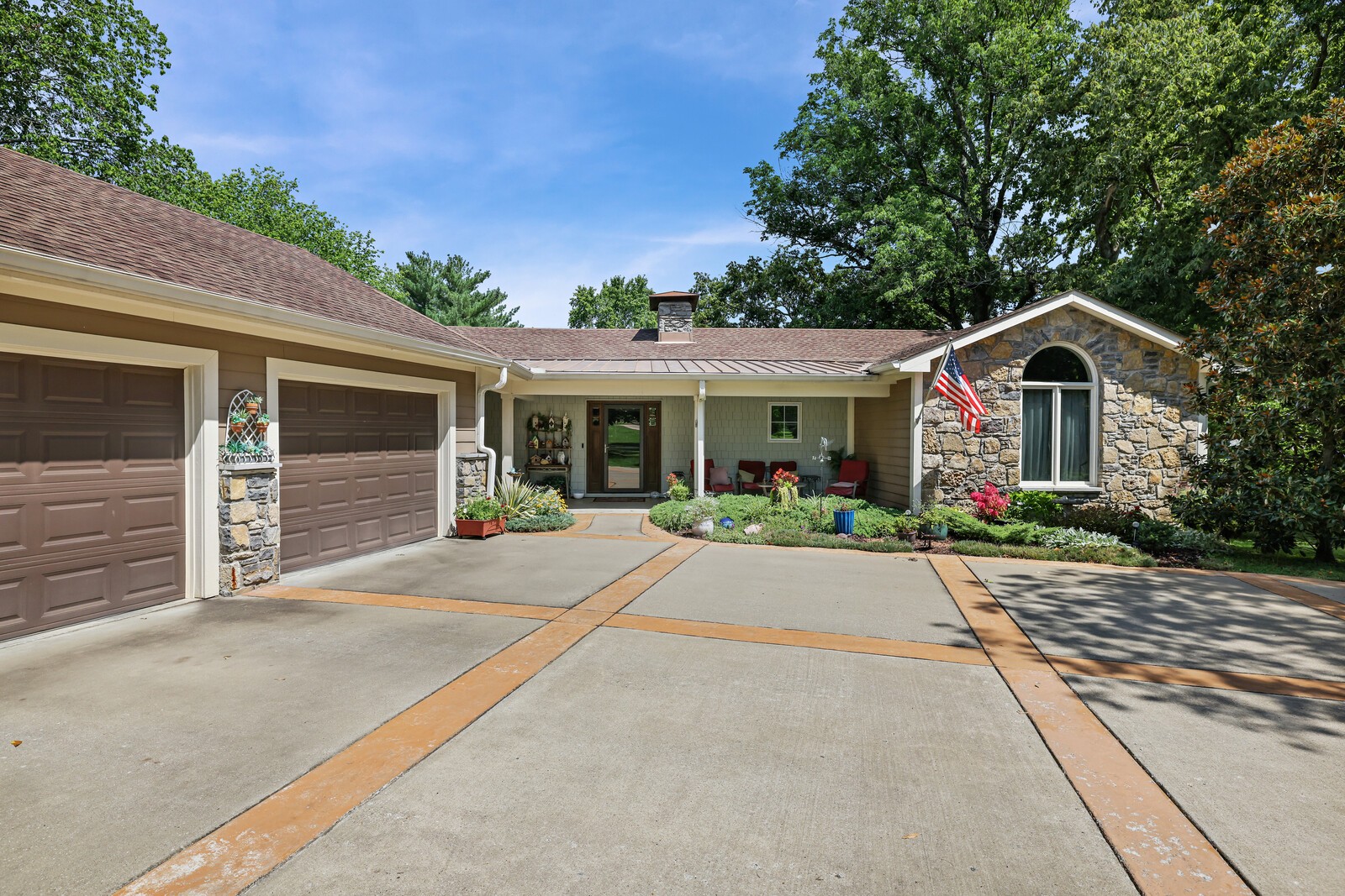 Poplar Creek Rd, Nashville, TN 37221