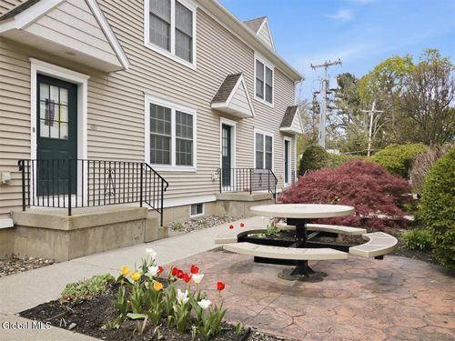 10-1110 Western Ave, Albany, NY, 12203-3032 | Card Image
