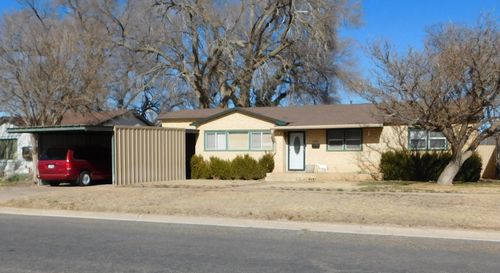 1722 W Avenue B, Muleshoe, TX, 79347-2824 | Card Image