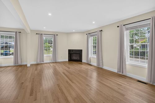 20 Ritter St, Nashua, NH, 03060-3734 | Card Image