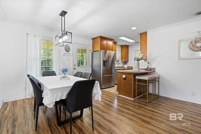 Dining Area | Image 6
