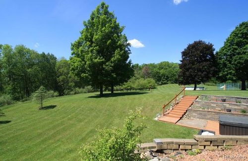 8114 Gale Rd, Goodrich, MI, 48438-9259 | Card Image