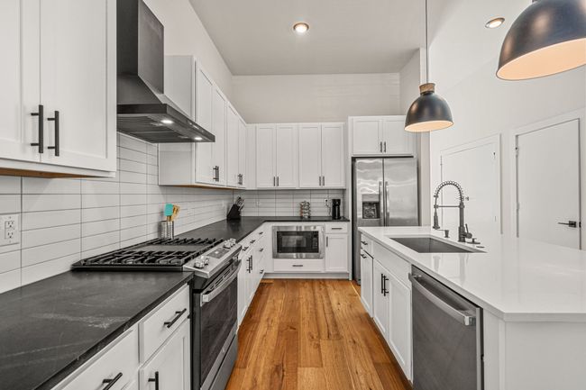 920 Muncie Ave, House other with 3 bedrooms, 4 bathrooms and null parking in Dallas TX | Image 10