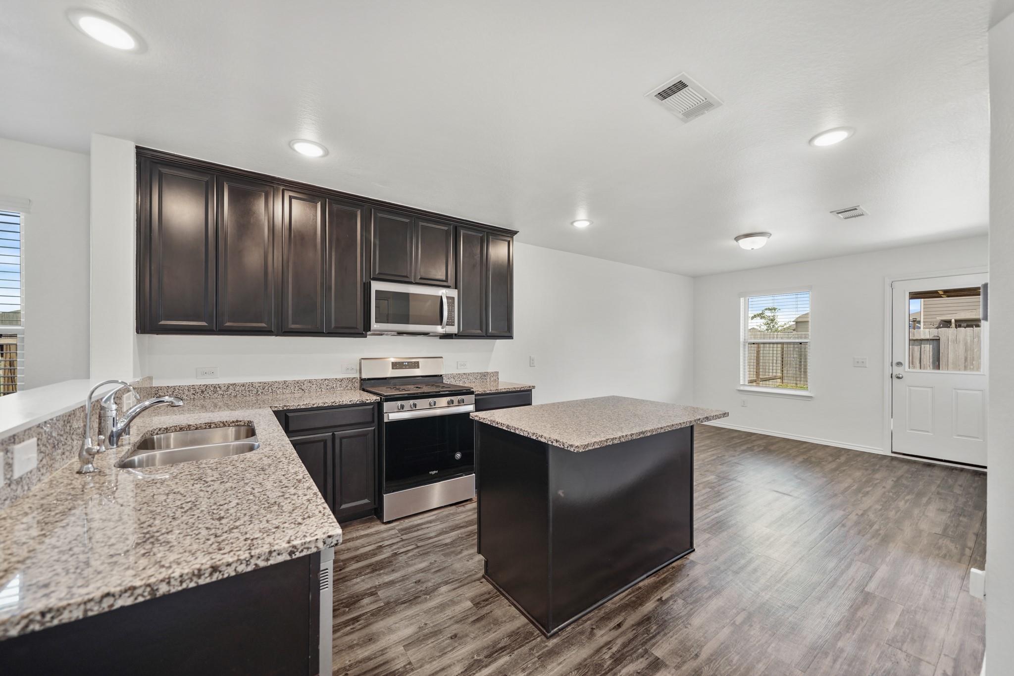 Residential Lease in Missouri City 2