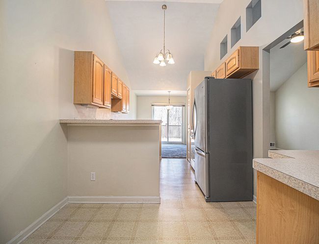 79 - 5481 Greenway Dr, Condo with 2 bedrooms, 2 bathrooms and null parking in Trenton MI | Image 5