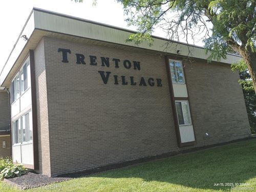 apt-204-3901 Fort St, Trenton, MI, 48183-4101 | Card Image