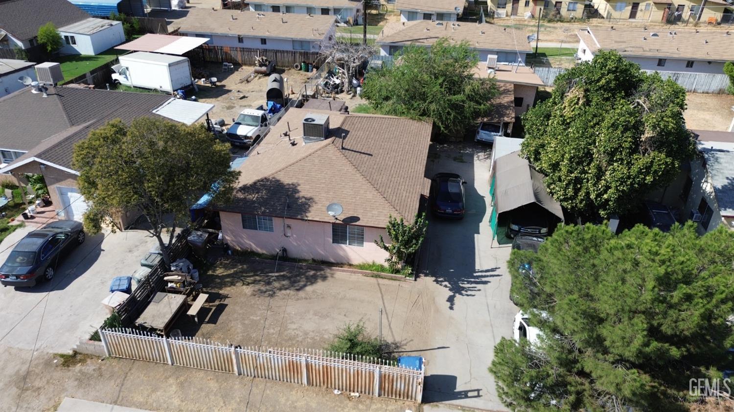 Wood Ln, Bakersfield, CA 93304