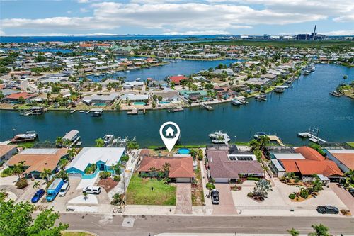 801 Flamingo Dr, APOLLO BEACH, FL, 33572-2451 | Card Image