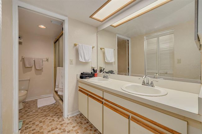 APT-505 - 11800 Park Blvd, Condo with 3 bedrooms, 2 bathrooms and null parking in Seminole FL | Image 8