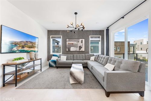 187 Biome, Irvine, CA, 92618-1465 | Card Image