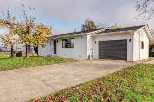 1611 2nd St, Anderson, CA, 96007-2821 | Card Image