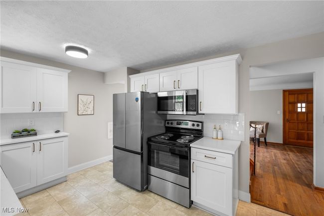1507 Winchester Rd, House other with 3 bedrooms, 2 bathrooms and null parking in Lyndhurst OH | Image 8