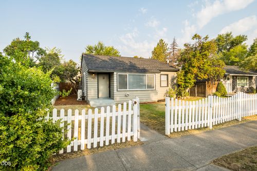 947 Sw 14th Street, Redmond, OR, 97756 | Card Image