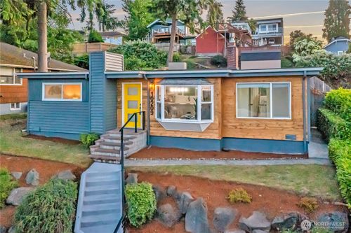 10209 65th Ave S, Seattle, WA, 98178-2504 | Card Image