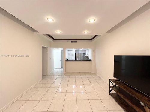 apt-214-540 Brickell Key Dr, Miami, FL, 33131-2635 | Card Image