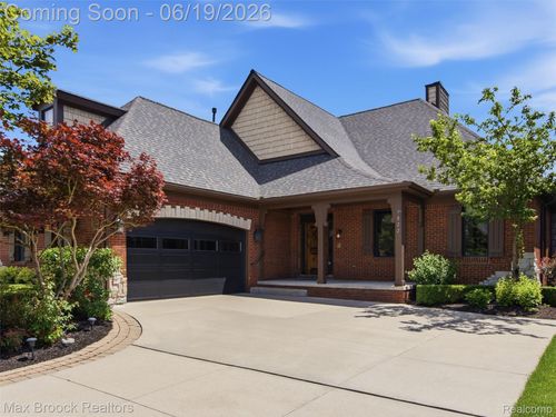 35-7822 Firestone Ln, Washington Township, MI, 48094-3443 | Card Image