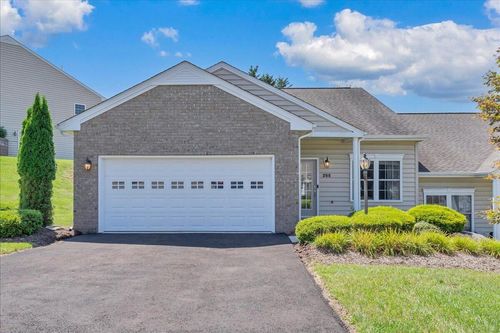 255 Slate Creek Dr Nw, Christiansburg, VA, 24073-6289 | Card Image