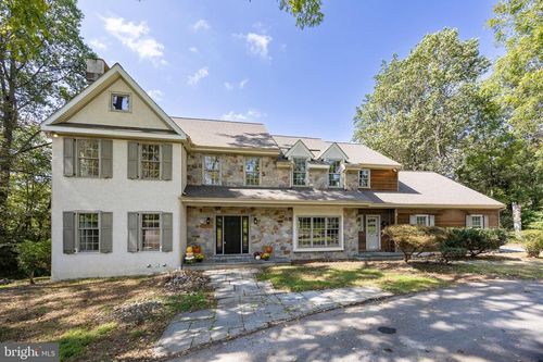 61 Howson Ln, GLENMOORE, PA, 19343-1424 | Card Image