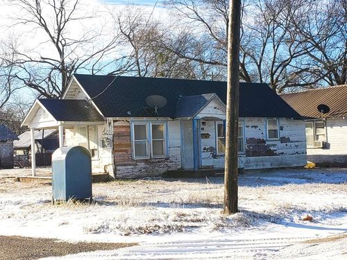 200 S Oak St, Holdenville, OK, 74848-4834 | Card Image