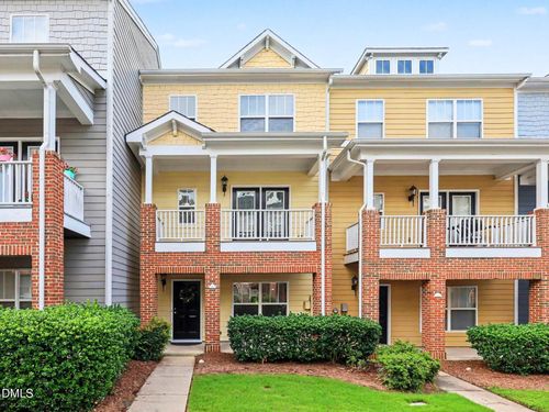 311 Kinellan Ln, Cary, NC, 27519-8642 | Card Image