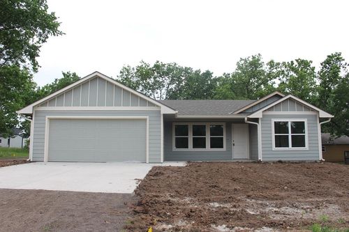 403 E 11th Ave, El Dorado, KS, 67042-4320 | Card Image