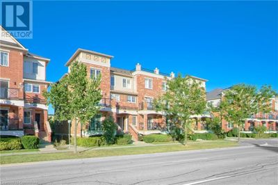 11 - 2563 6 Th Line, Townhouse with 2 bedrooms, 2 bathrooms and 1 parking in Oakville ON | Image 2