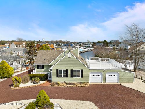 157 Rodman Dr, MANAHAWKIN, NJ, 08050-3529 | Card Image