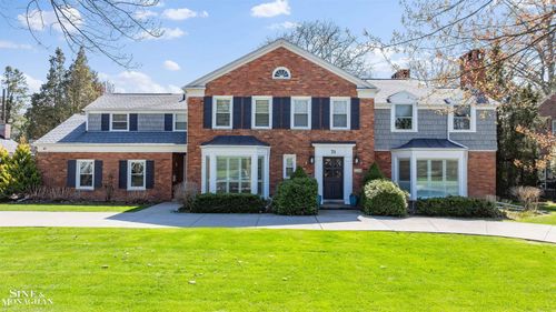 71 N Deeplands Rd, Grosse Pointe Shores, MI, 48236-2613 | Card Image