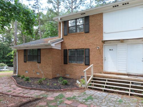 100 Forsyth Dr, Chapel Hill, NC, 27517-5507 | Card Image