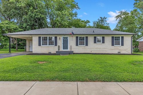 506 Holiday Park Dr, Hopkinsville, KY, 42240-5326 | Card Image