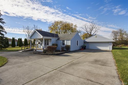 26762 Reaume St, Woodhaven, MI, 48183-4349 | Card Image