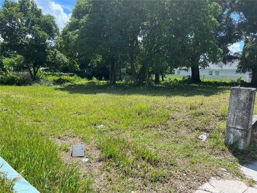 3011 N 15th St, TAMPA, FL, 33605-1811 | Card Image