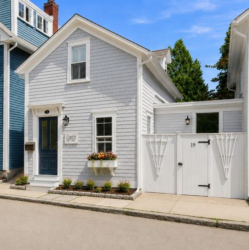 2-19 3rd St, Newport, RI, 02840-2422 | Card Image