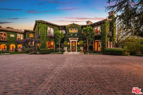 1550 Amalfi Dr, Pacific Palisades, CA, 90272 | Card Image