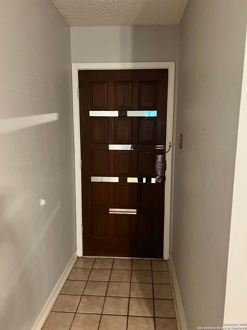 923 Vance Jackson, San Antonio, TX, 78201 | Card Image