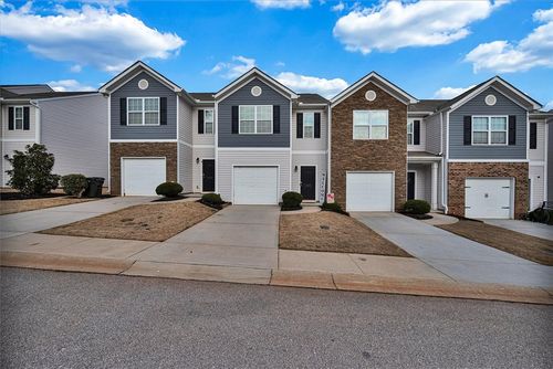 105 Moorlyn Ln, Greer, SC, 29650-0992 | Card Image