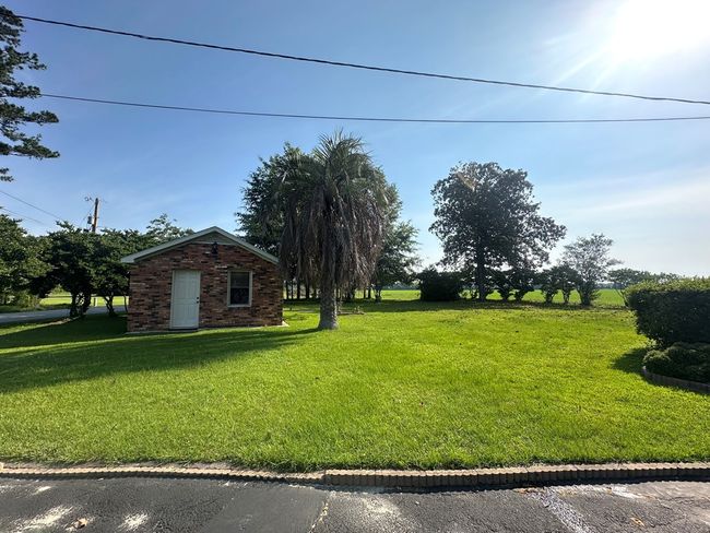 901 E 4 Th St, House other with 2 bedrooms, 2 bathrooms and 2 parking in Adel GA | Image 18