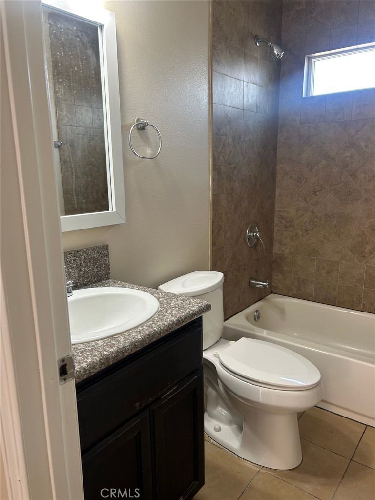 Residential Lease in Los Angeles 3
